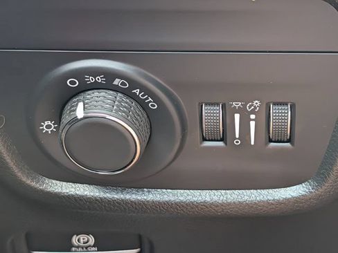 Used 2026 Jeep Grand Cherokee Altitude RWD image 24