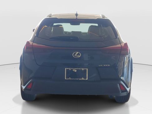 New 2026 Lexus UX 300h FWD image 5
