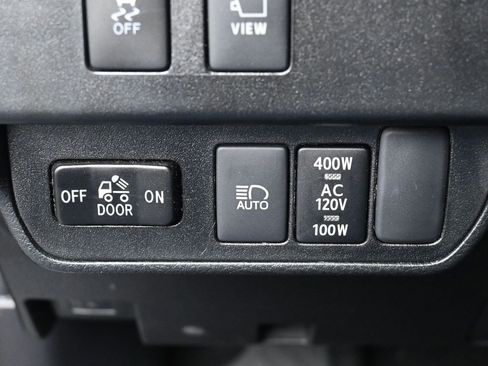 Used 2022 Toyota Tacoma Limited w/ Nightshade Package image 15