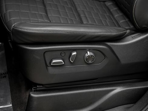 Used 2025 Cadillac Escalade Sport Platinum AWD/4WD image 50