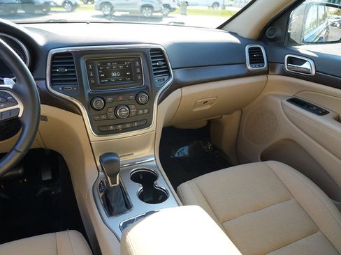 Used 2016 Jeep Grand Cherokee Laredo w/ Quick Order Package 23E AWD/4WD image 21