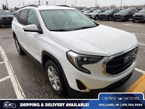 Used 2018 GMC Terrain SLE w/ Driver Convenience Package image 1