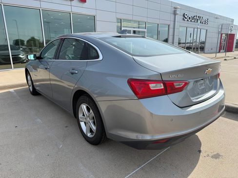 Used 2024 Chevrolet Malibu LT FWD image 4