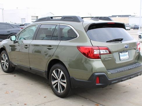 Used 2019 Subaru Outback 2.5i Limited w/ Popular Package #2 image 4