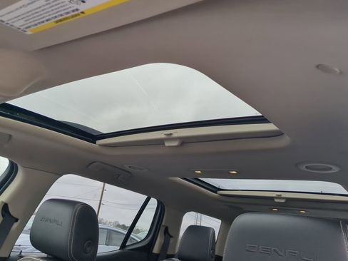 Used 2019 GMC Acadia Denali w/ Technology Package image 18