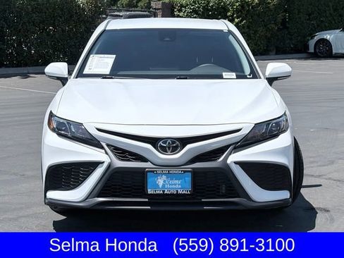 Used 2024 Toyota Camry SE FWD image 3