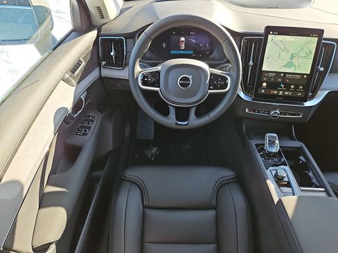 New 2026 Volvo XC90 B6 Ultra w/ Protection Package AWD/4WD image 9