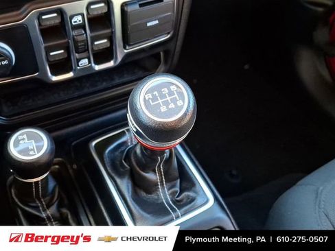 Used 2021 Jeep Wrangler Unlimited Sahara AWD/4WD image 17