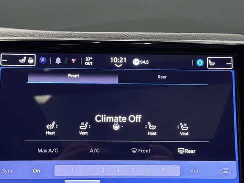 Certified 2025 Chrysler Pacifica Limited image 8