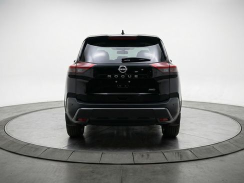 Used 2025 Nissan Rogue SV AWD/4WD image 7