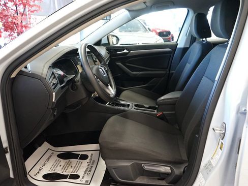 Used 2019 Volkswagen Jetta R-Line FWD image 25