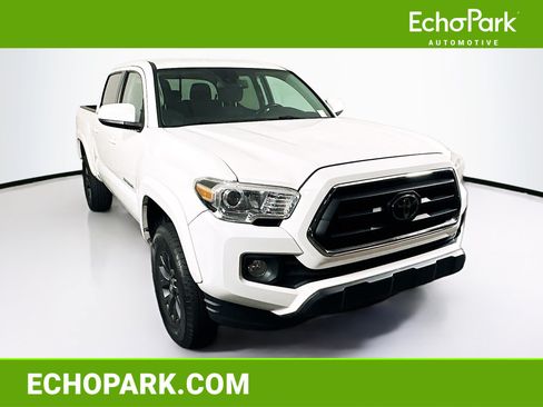 Used 2021 Toyota Tacoma SR5 AWD/4WD image 1