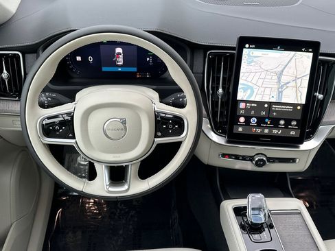 New 2026 Volvo XC90 T8 Ultra w/ Protection Package Premier AWD/4WD image 16