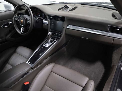 Certified 2018 Porsche 911 Carrera 4S image 6