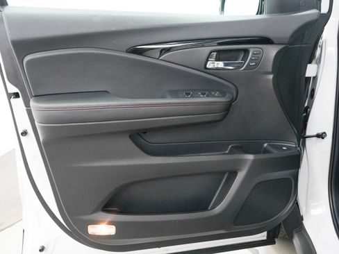 Used 2024 Honda Ridgeline Black Edition image 20