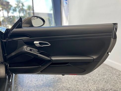 Used 2017 Porsche 718 Boxster image 34