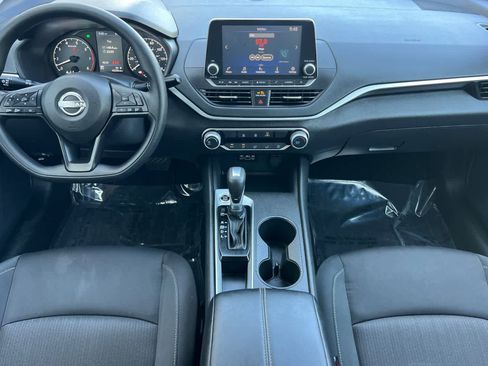 Used 2025 Nissan Altima 2.5 S image 4