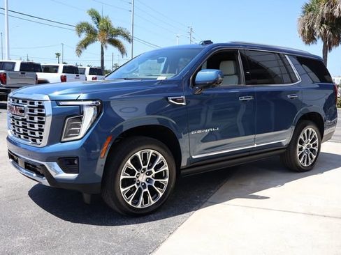 New 2026 GMC Yukon Denali w/ Denali Reserve Package AWD/4WD image 4