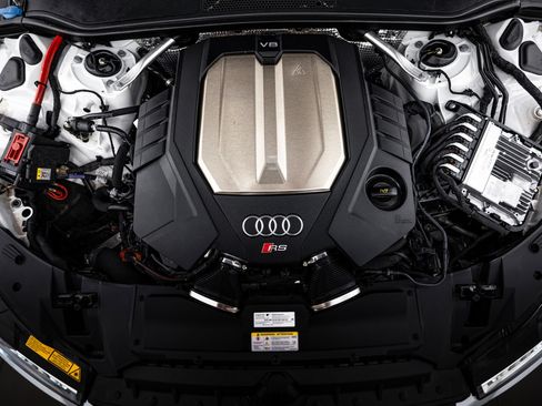 Used 2024 Audi RS 7 Performance w/ Black Optic Package image 20