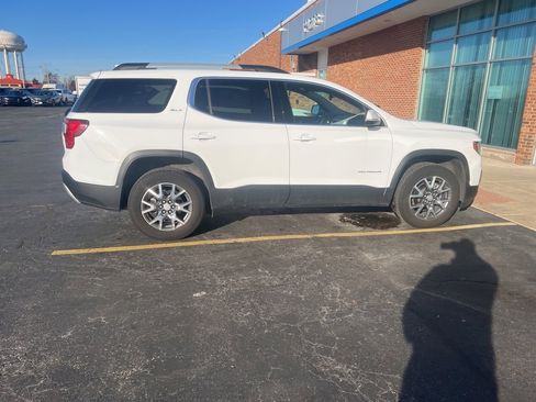 Used 2023 GMC Acadia SLT image 4