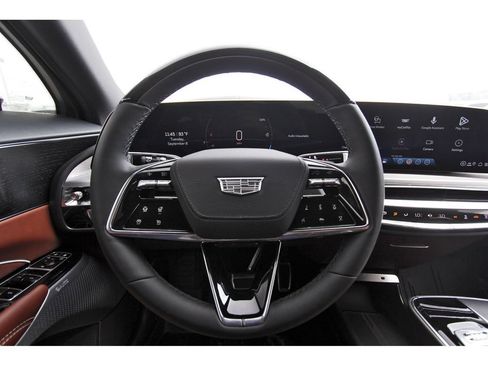 New 2027 Cadillac Lyriq Signature Luxury w/ Nappa Leather Package AWD/4WD image 13