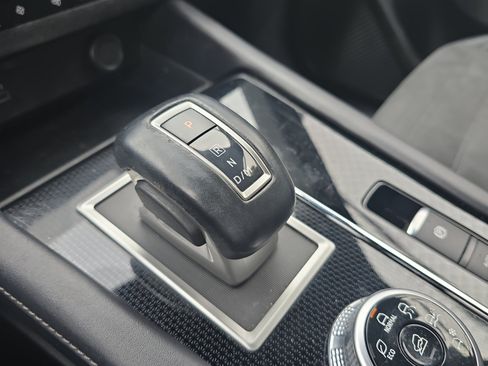 Used 2023 Mitsubishi Outlander SE Black Edition FWD image 21