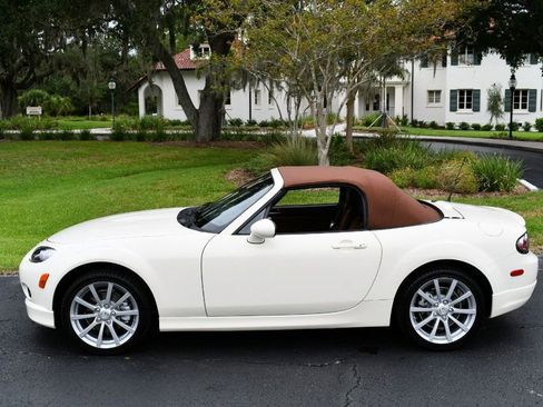 Used 2007 MAZDA MX-5 Miata Grand Touring w/ Premium Pkg image 27