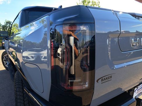 New 2025 GMC Hummer EV 3X image 42