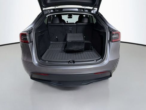 Used 2024 Tesla Model Y Performance AWD/4WD image 26