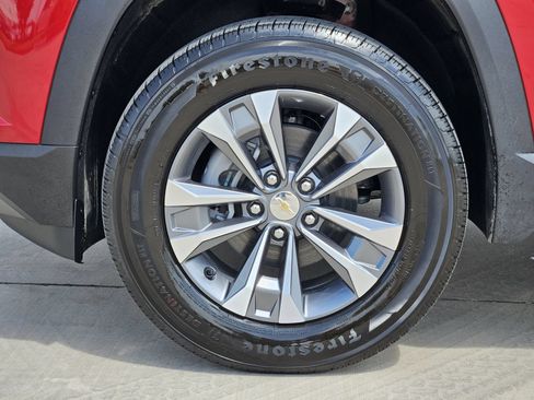 New 2027 Chevrolet Equinox LT FWD image 12