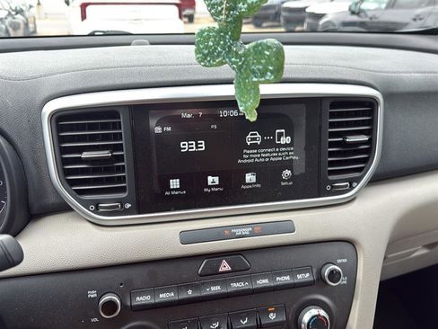 Used 2020 Kia Sportage LX image 5