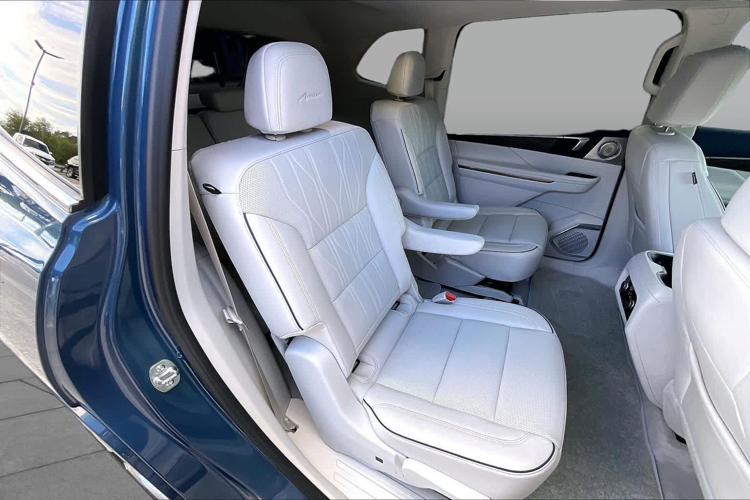 Used 2026 Buick Enclave Avenir w/ Super Cruise Package FWD image 20