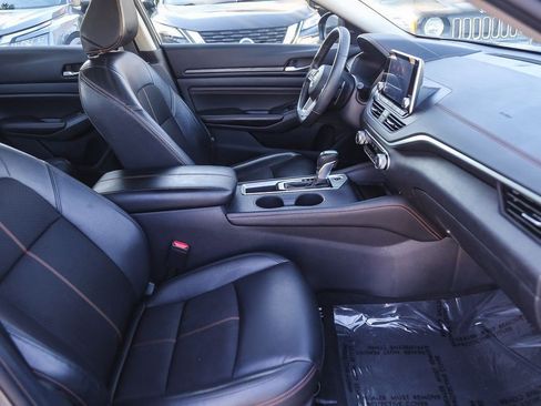 Used 2022 Nissan Altima 2.5 SR FWD image 15