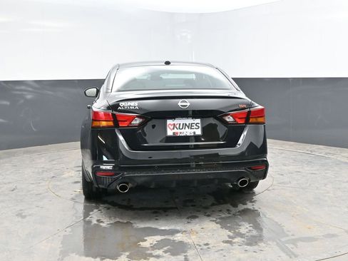 Used 2025 Nissan Altima 2.5 SR image 6