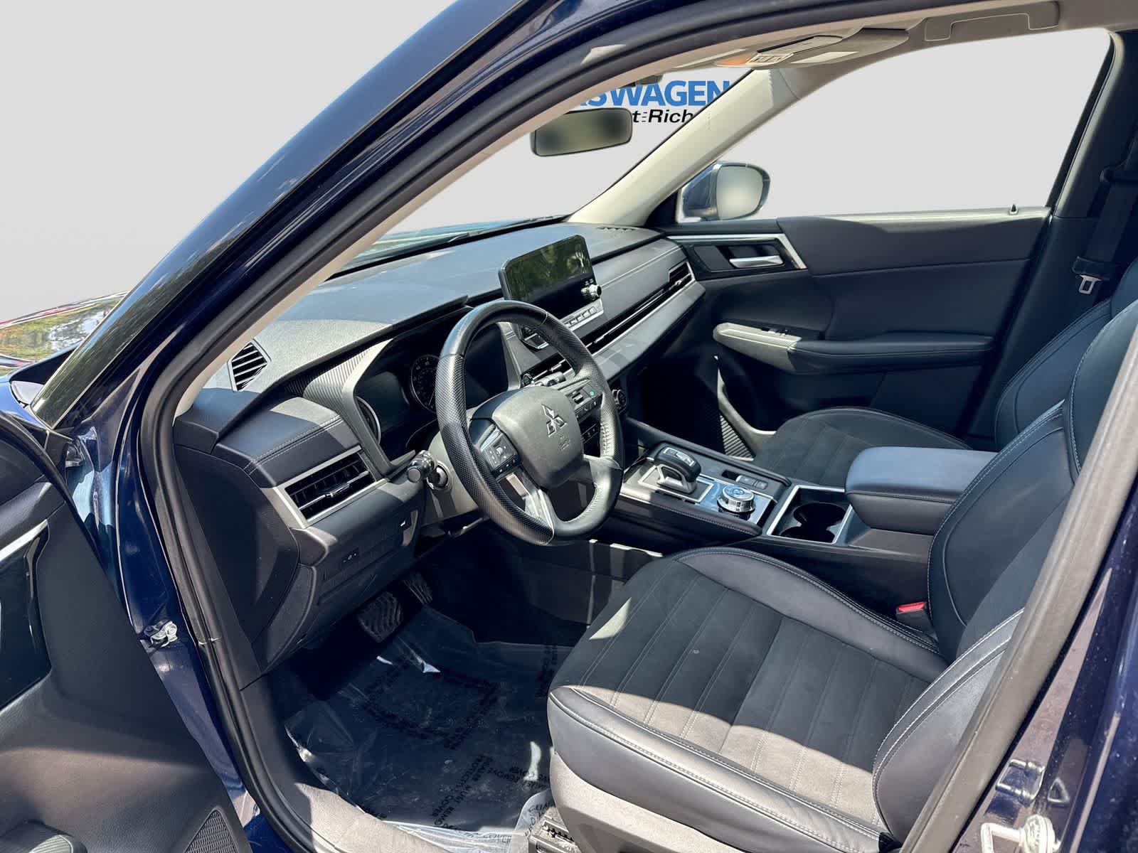 Used 2024 Mitsubishi Outlander SE FWD image 10