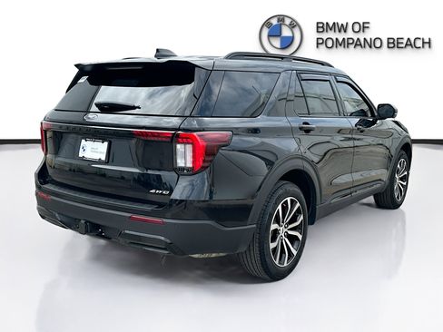 Used 2025 Ford Explorer ST-Line AWD/4WD image 7