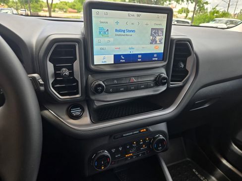 Used 2024 Ford Bronco Sport Outer Banks w/ Tech Package AWD/4WD image 15