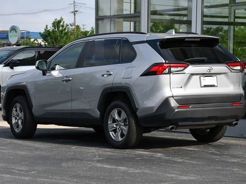 Used 2025 Toyota RAV4 XLE AWD/4WD image 9