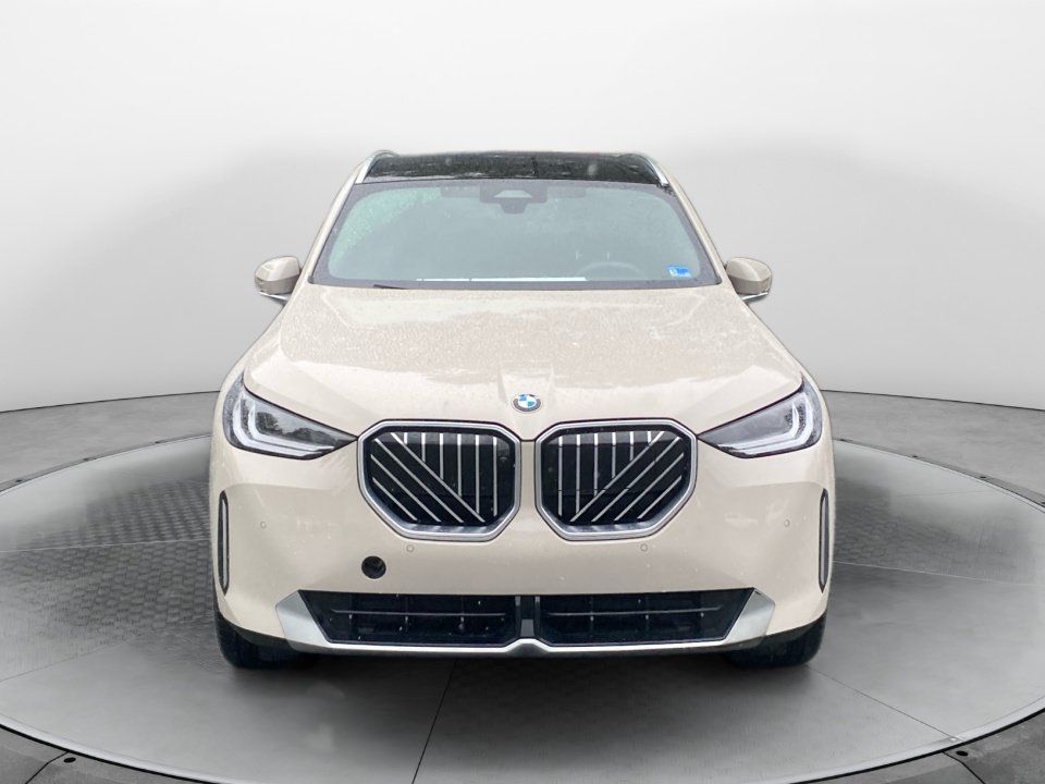Used 2026 BMW X3 xDrive30i w/ Premium Package AWD/4WD image 2