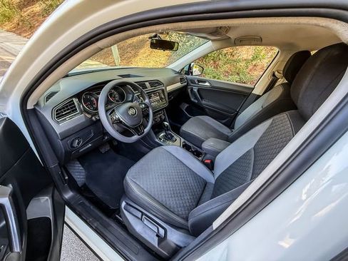 Used 2021 Volkswagen Tiguan S FWD image 5
