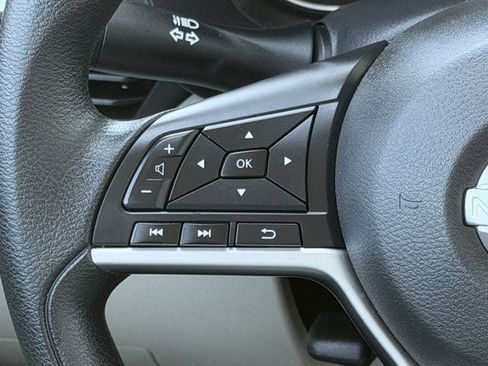 Used 2025 Nissan Altima 2.5 SV FWD image 13