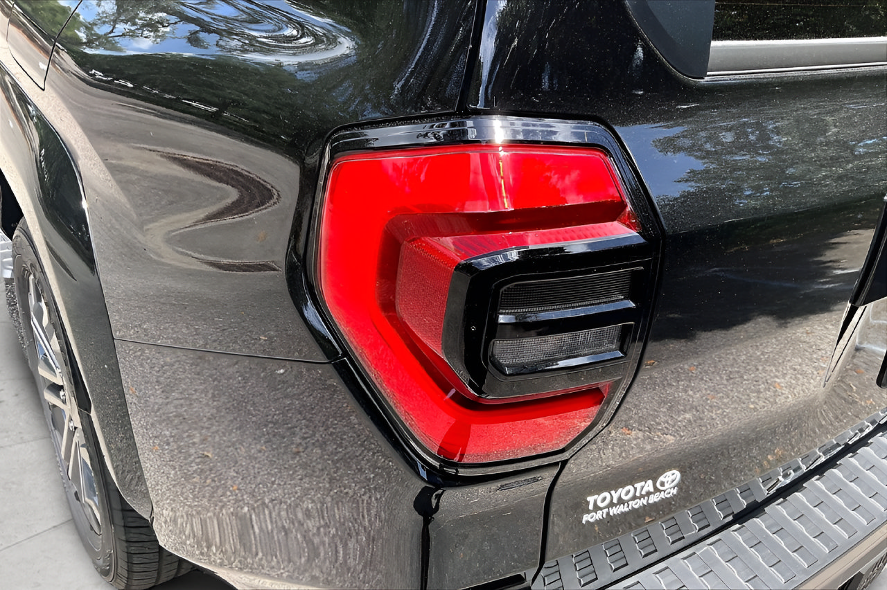 Used 2026 Toyota 4Runner Limited AWD/4WD image 32