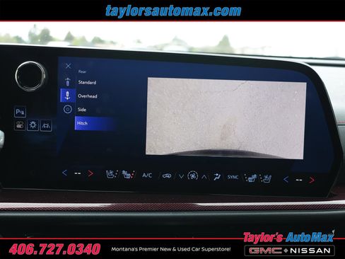 Used 2024 Chevrolet Traverse RS AWD/4WD image 18