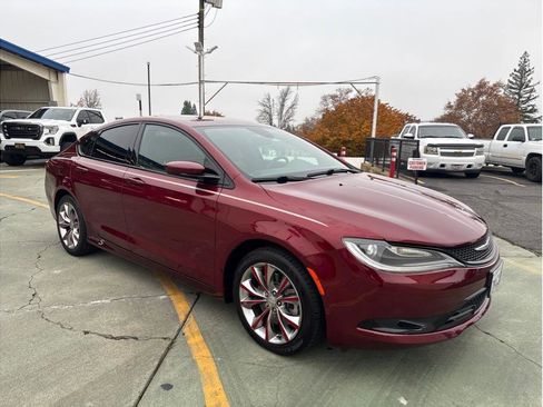 Used 2015 Chrysler 200 S w/ Navigation & Sound Group I image 4