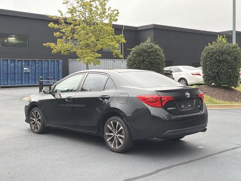 Used 2018 Toyota Corolla SE FWD image 12