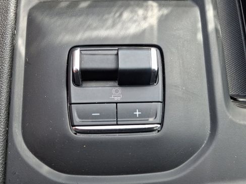 Used 2024 GMC Sierra 2500 AT4 w/ AT4 Premium Plus Package AWD/4WD image 27