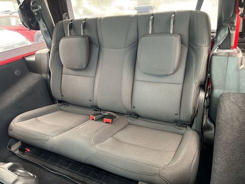 Certified 2020 Jeep Wrangler Sport AWD/4WD image 16
