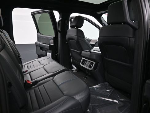 New 2026 Ford F250 Platinum w/ FX4 Off-Road Package image 14