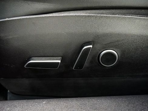 Used 2023 Tesla Model 3 Standard Range image 6