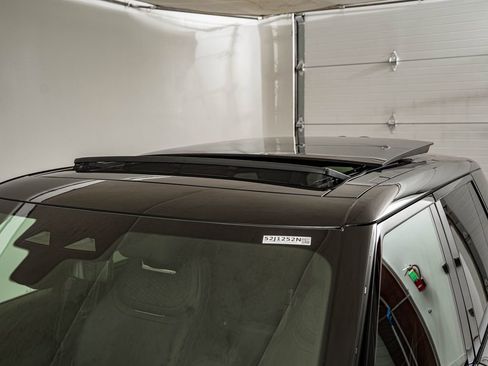 New 2026 Land Rover Range Rover SV AWD/4WD image 16